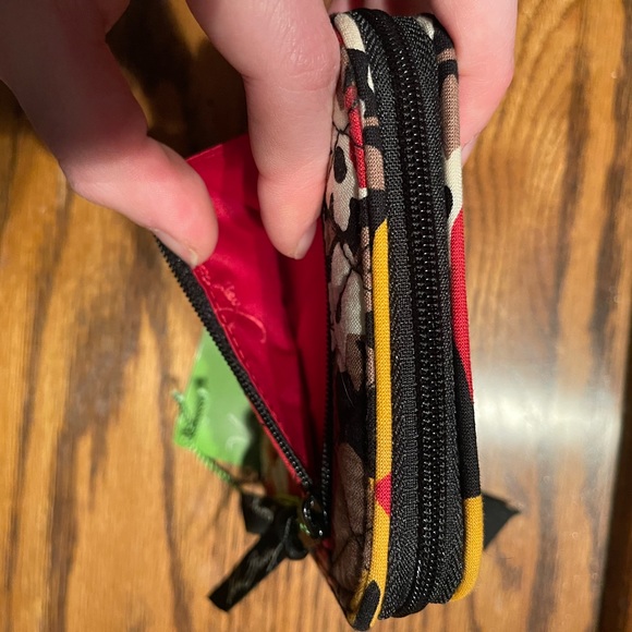 VERA BRADLEY FLORAL Wallet - Picture 5 of 6